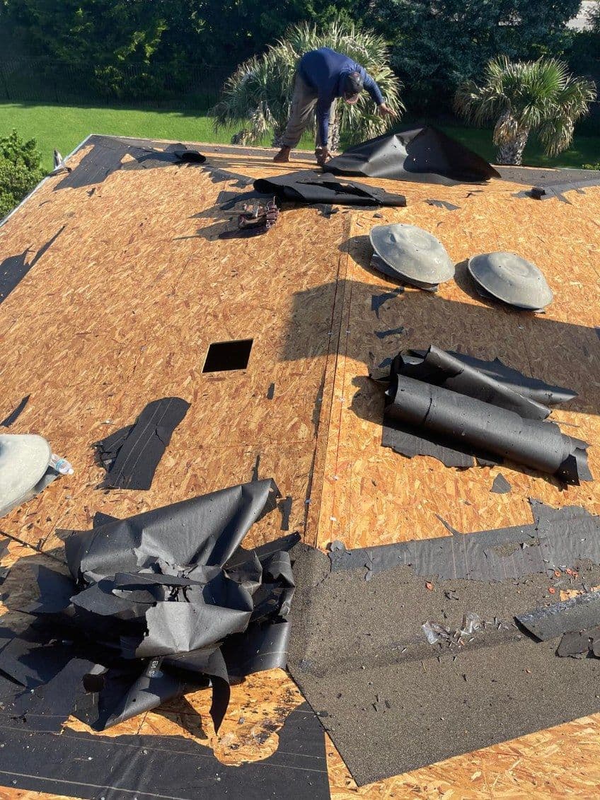 Gallery photos for Efficient Roof Replacement in Progress: Image #2