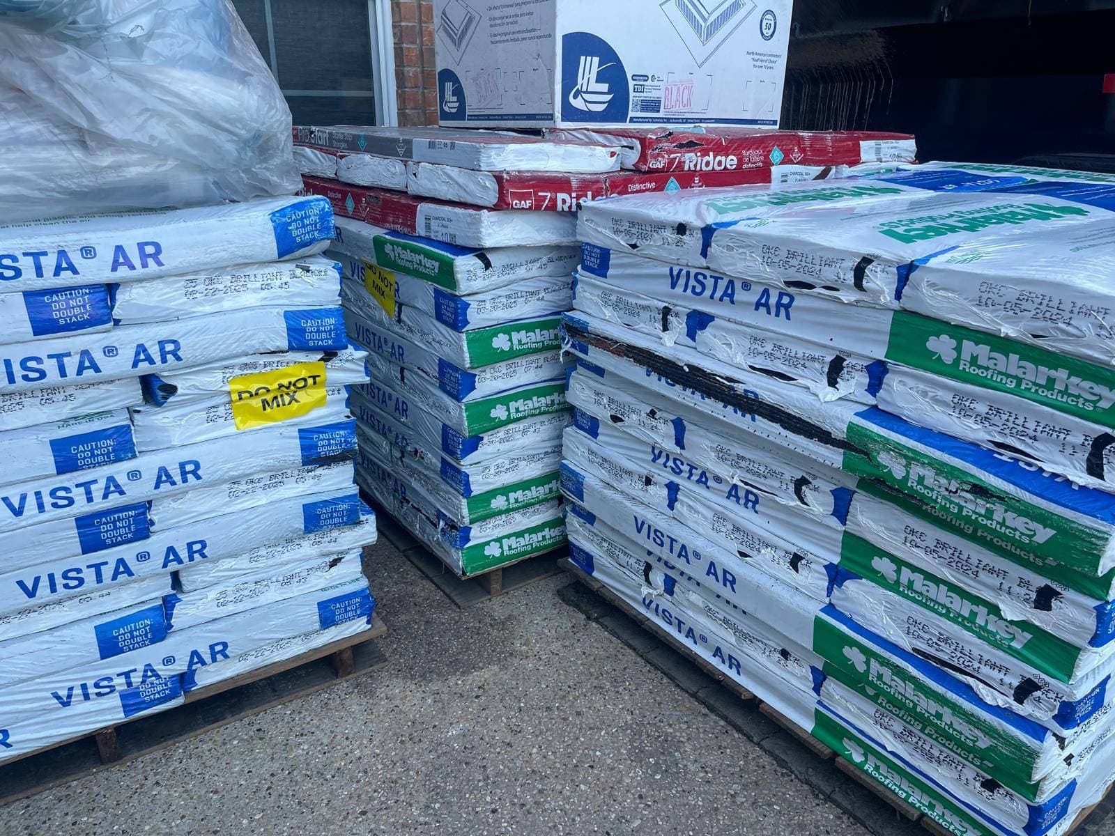 Gallery photos for Upgrade Your Roof with Top Class 4 Shingles: Image #1